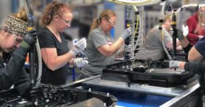 Handheld vs Robotic Screwdriving Systems Explained
